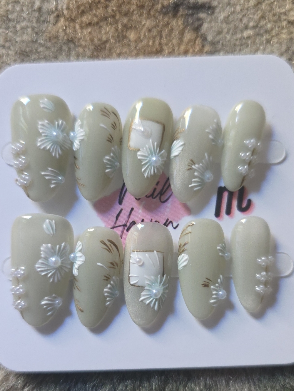 Handcrafted Cream Floral Press-On Nail Set Size Med